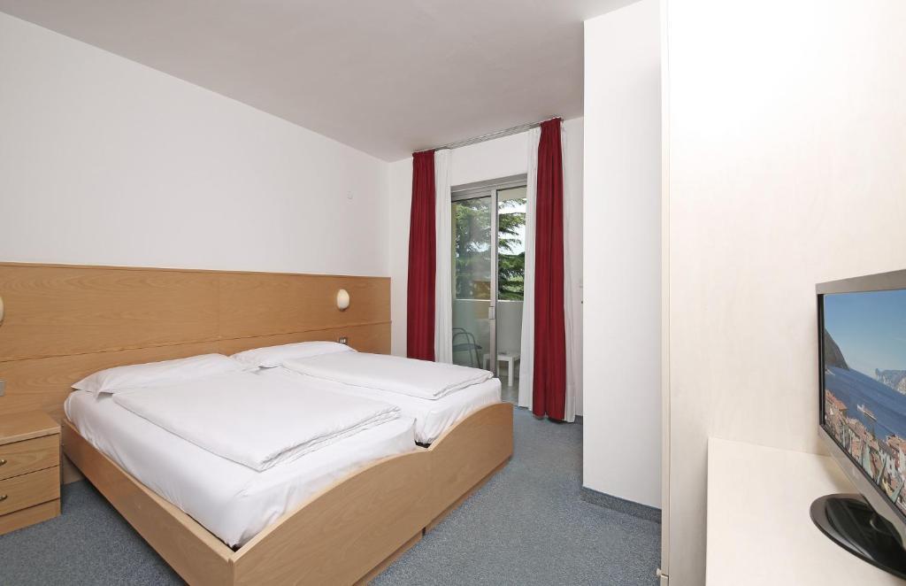 Hotel Villa Verde Torbole Sul Garda Kültér fotó